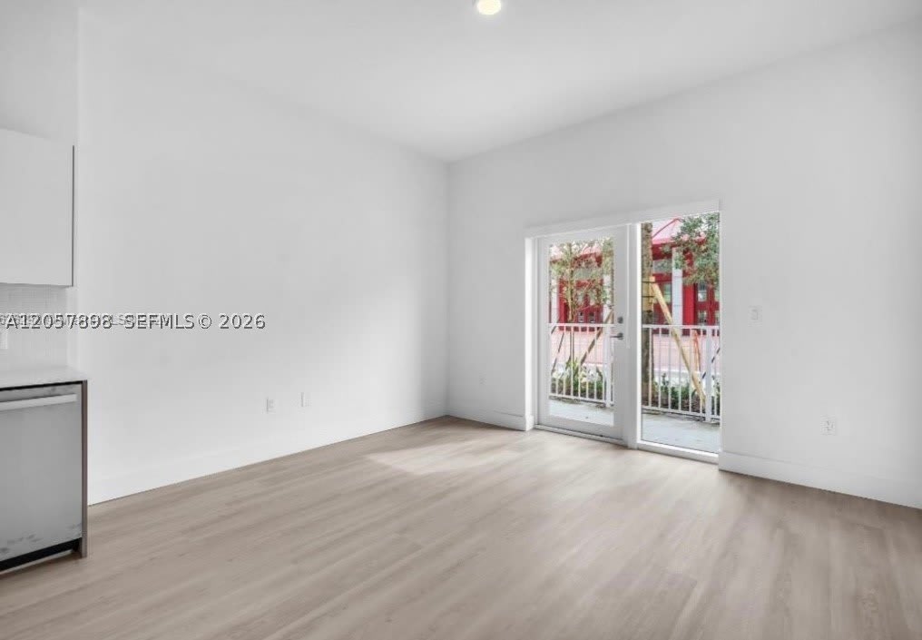 501 N W Dixie Hwy – photo 5