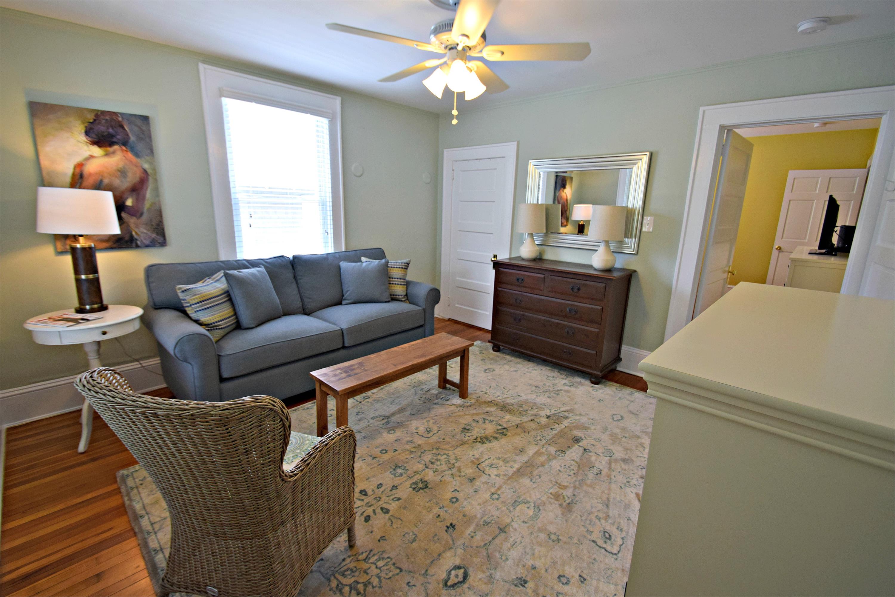 1621 Kenilworth Ave – photo 5