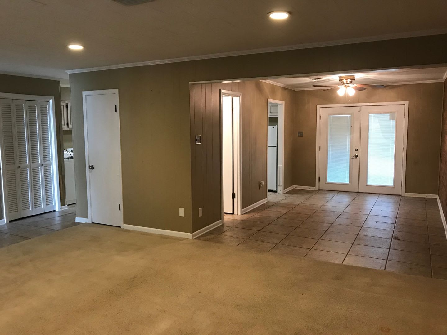 Three Bedroom, 2.5 Bathroom, Covered parking for 2 – photo 4
