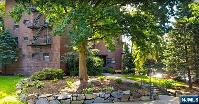 3040 Edwin Avenue – photo 1