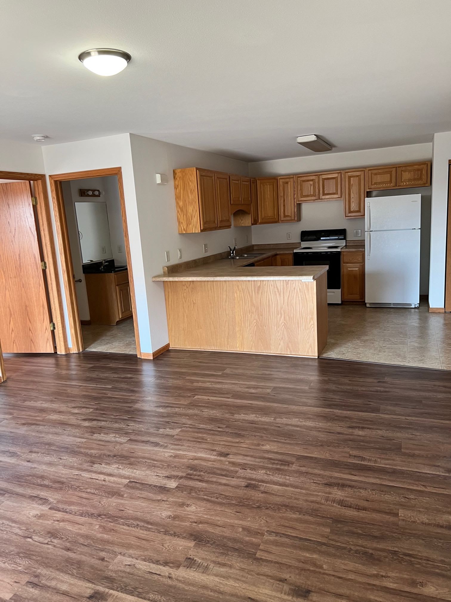 1540 W Pine St, #404 – photo 3