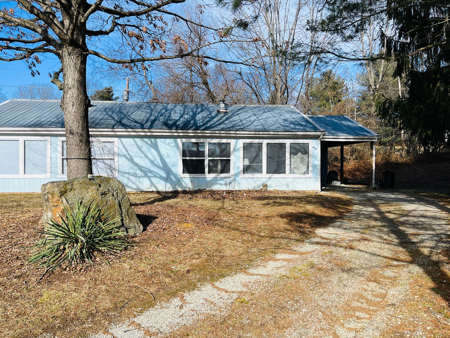 2 Bedroom, 1 Bath Duplex – photo 1