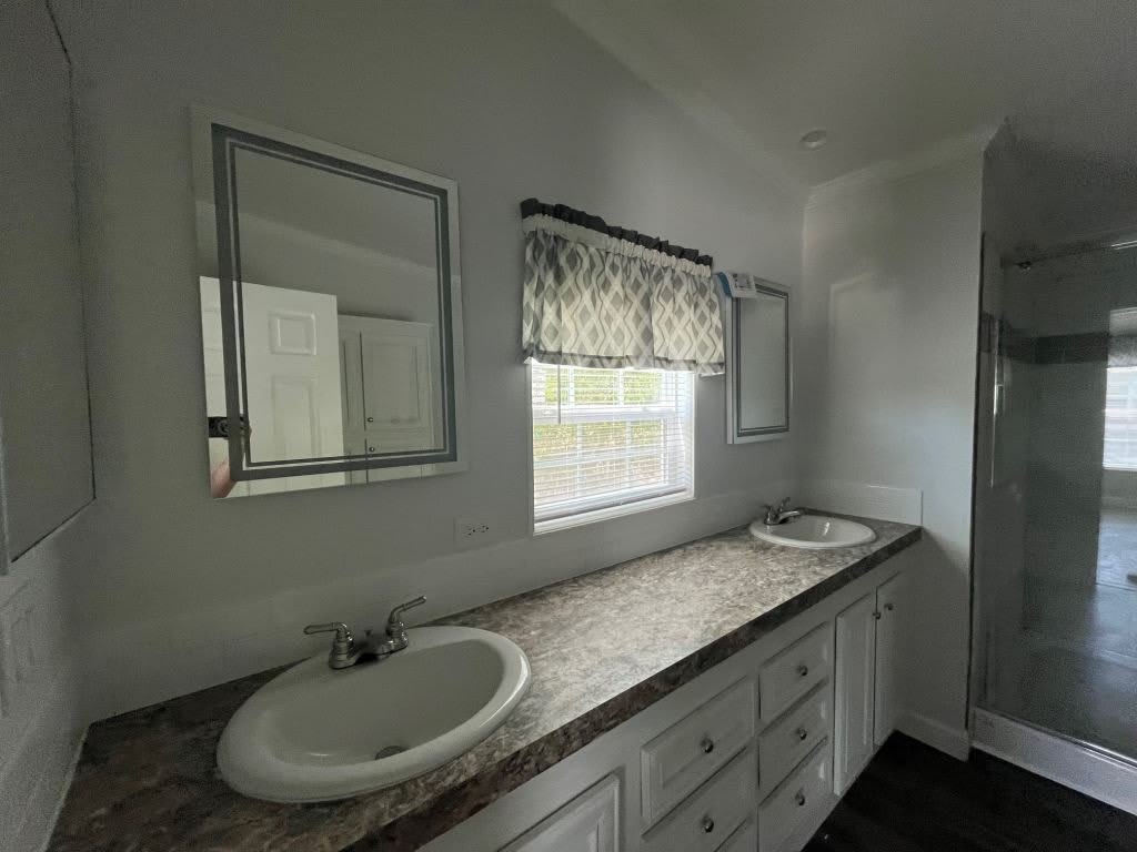 173 Eland Drive – photo 3