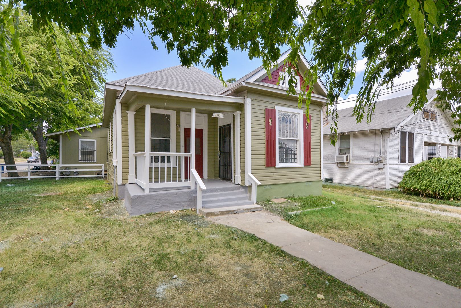 Nice Historic Home Near Downtown – photo 3