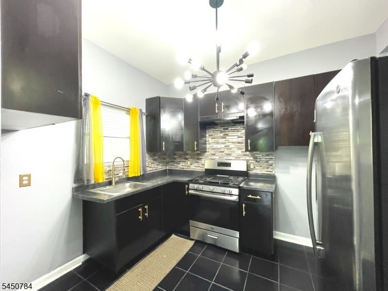 59 Ellington St – photo 4