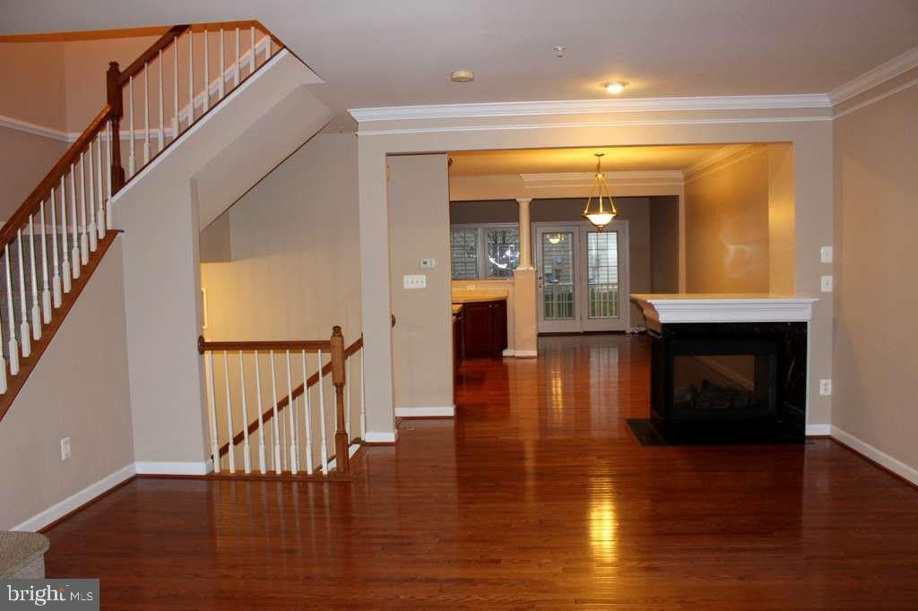 1503 REGENT MANOR Court – photo 2