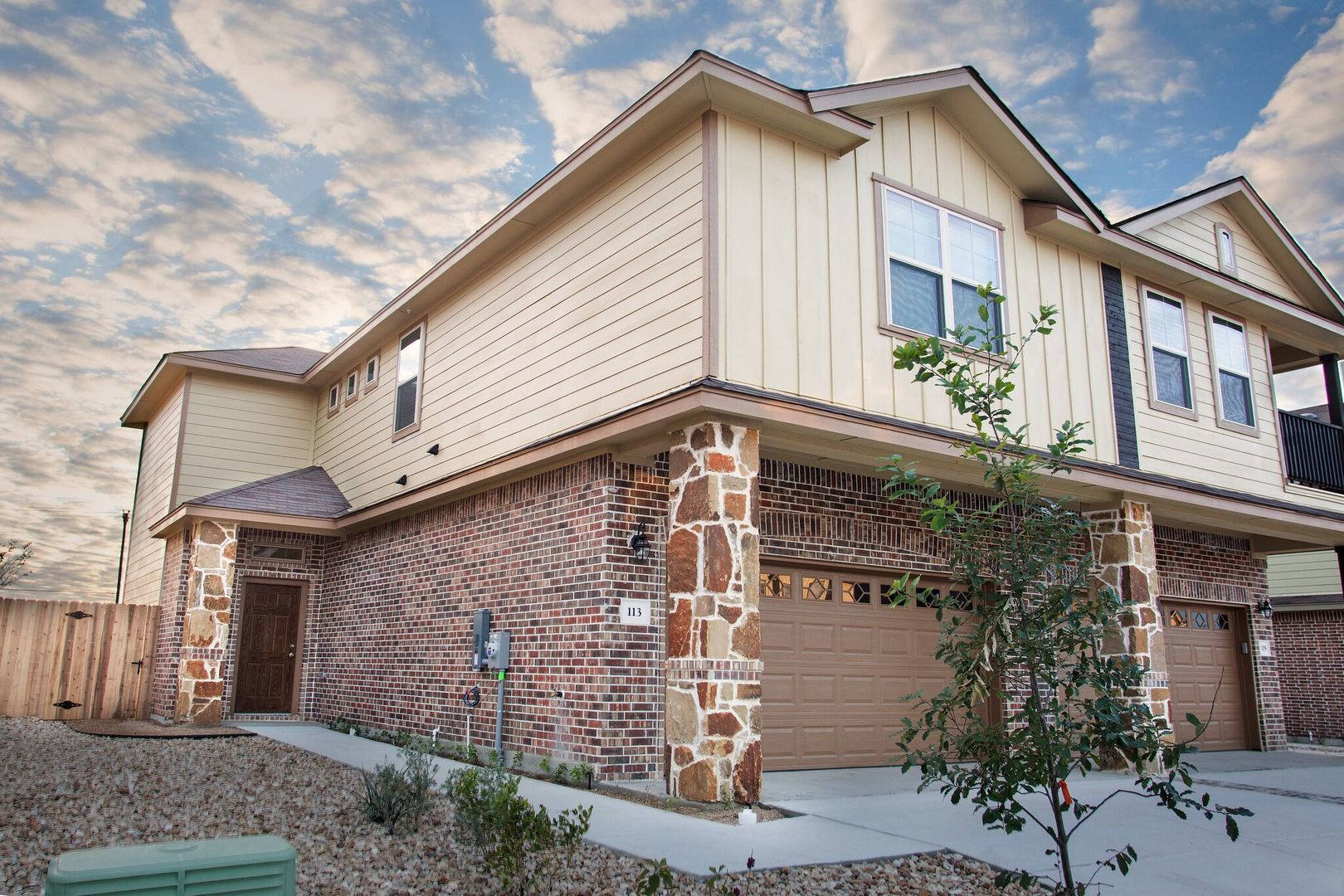 Beautiful 3 Bedroom Luxury Townhome, Kyle, Texas! – photo 2