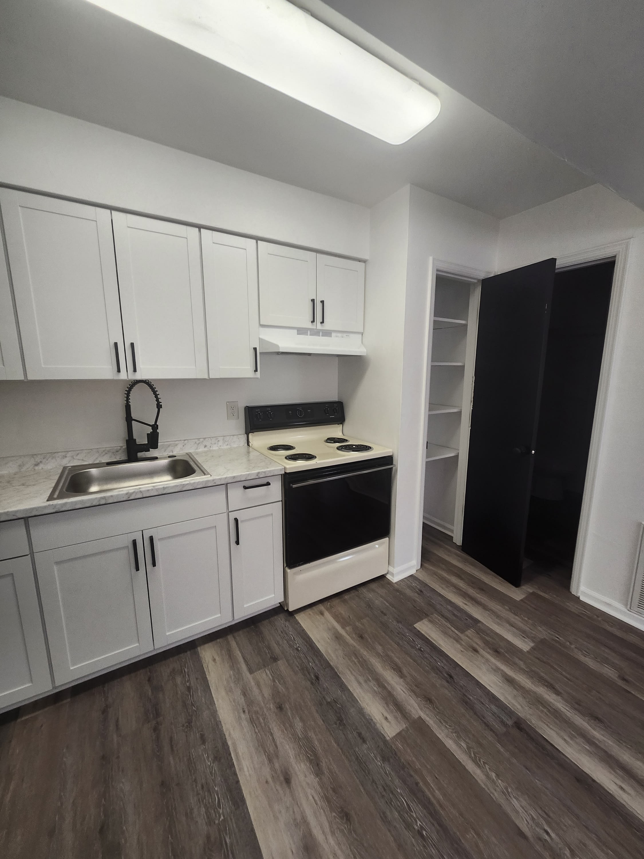 6154 Darby Rd – photo 1