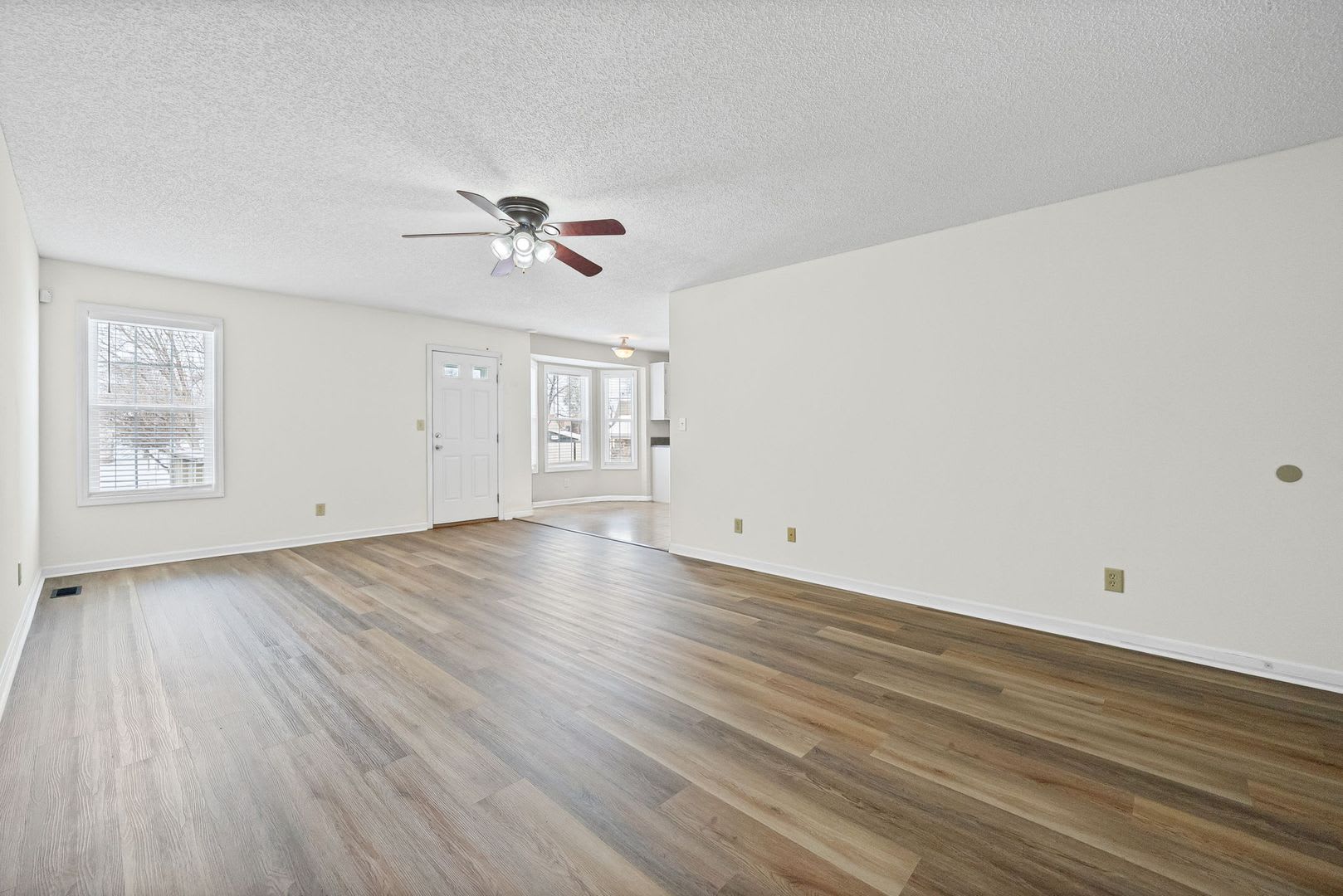 3 Bedroom 2 Bath Home For Rent Near Post! – photo 3