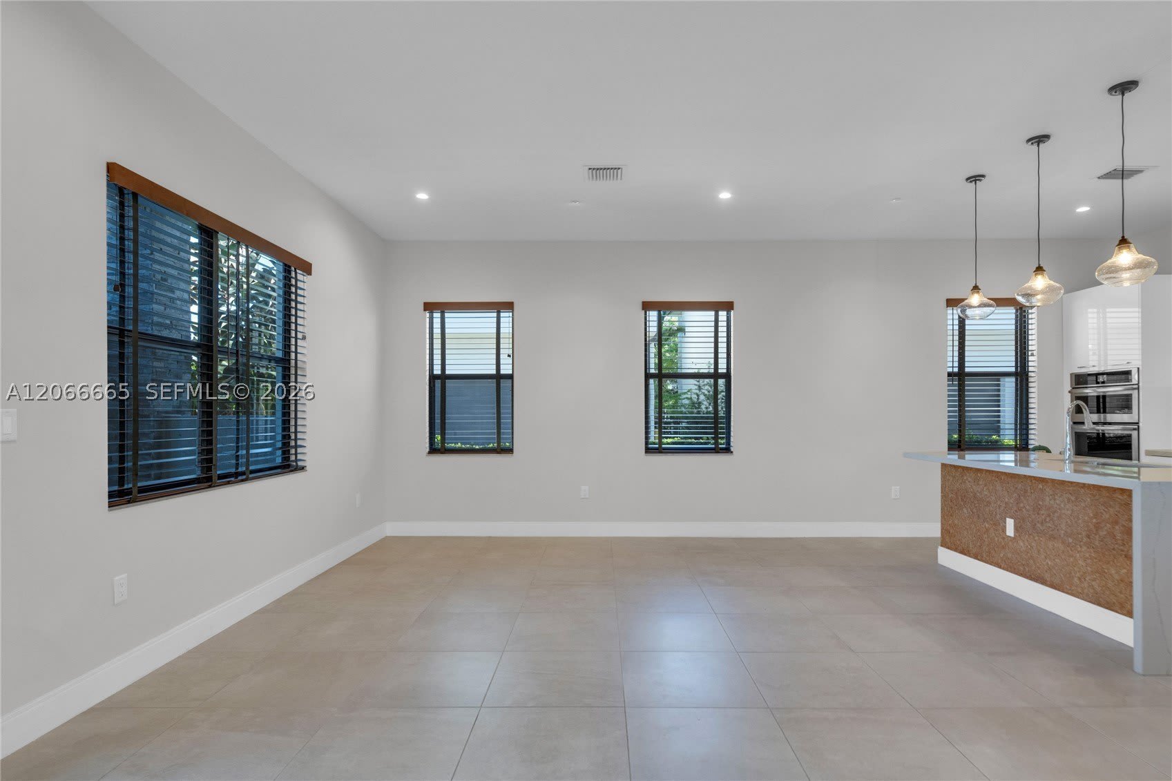 8217 Nw 46Th St – photo 3