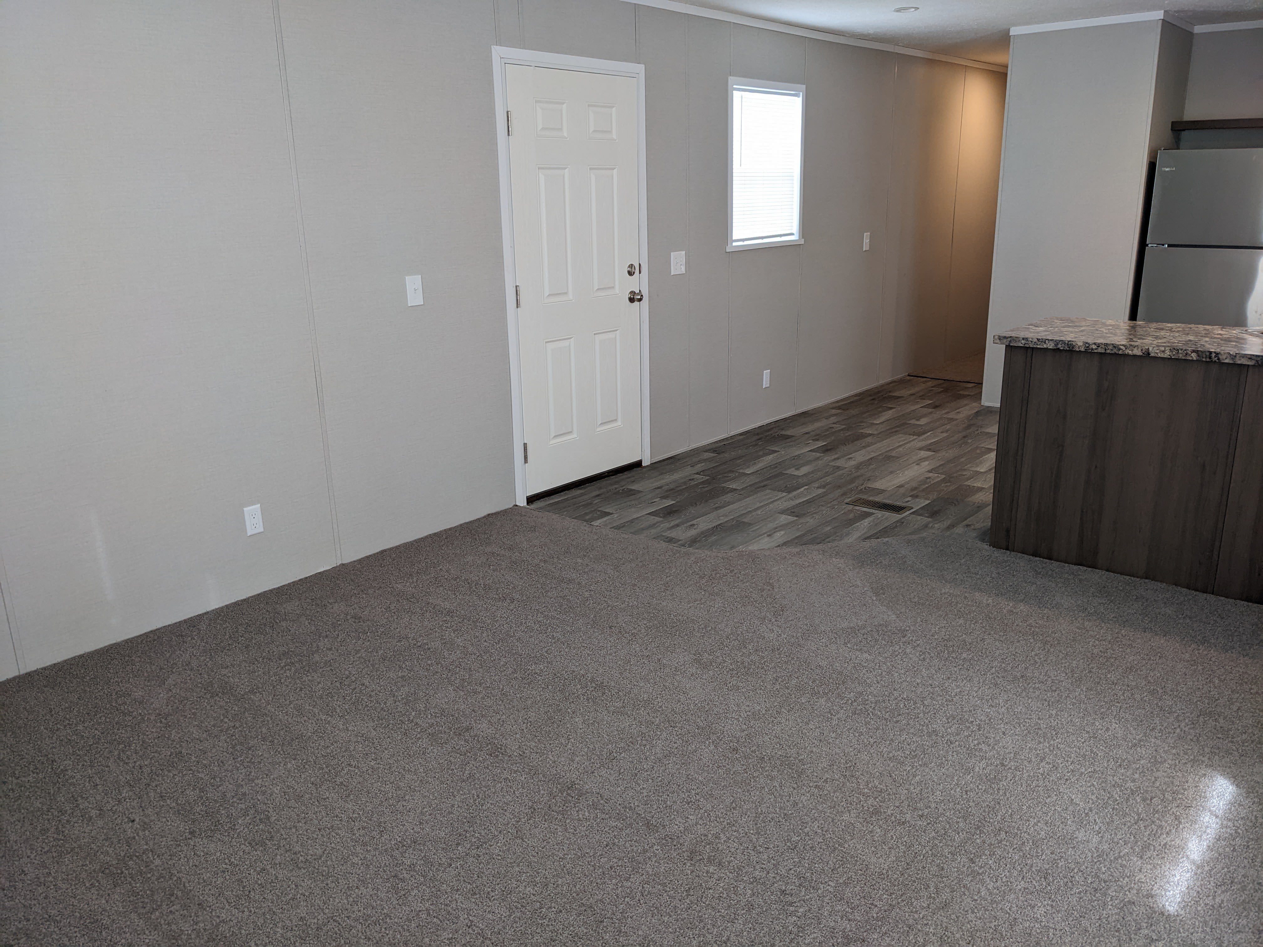 300 Forrest Ave – photo 4