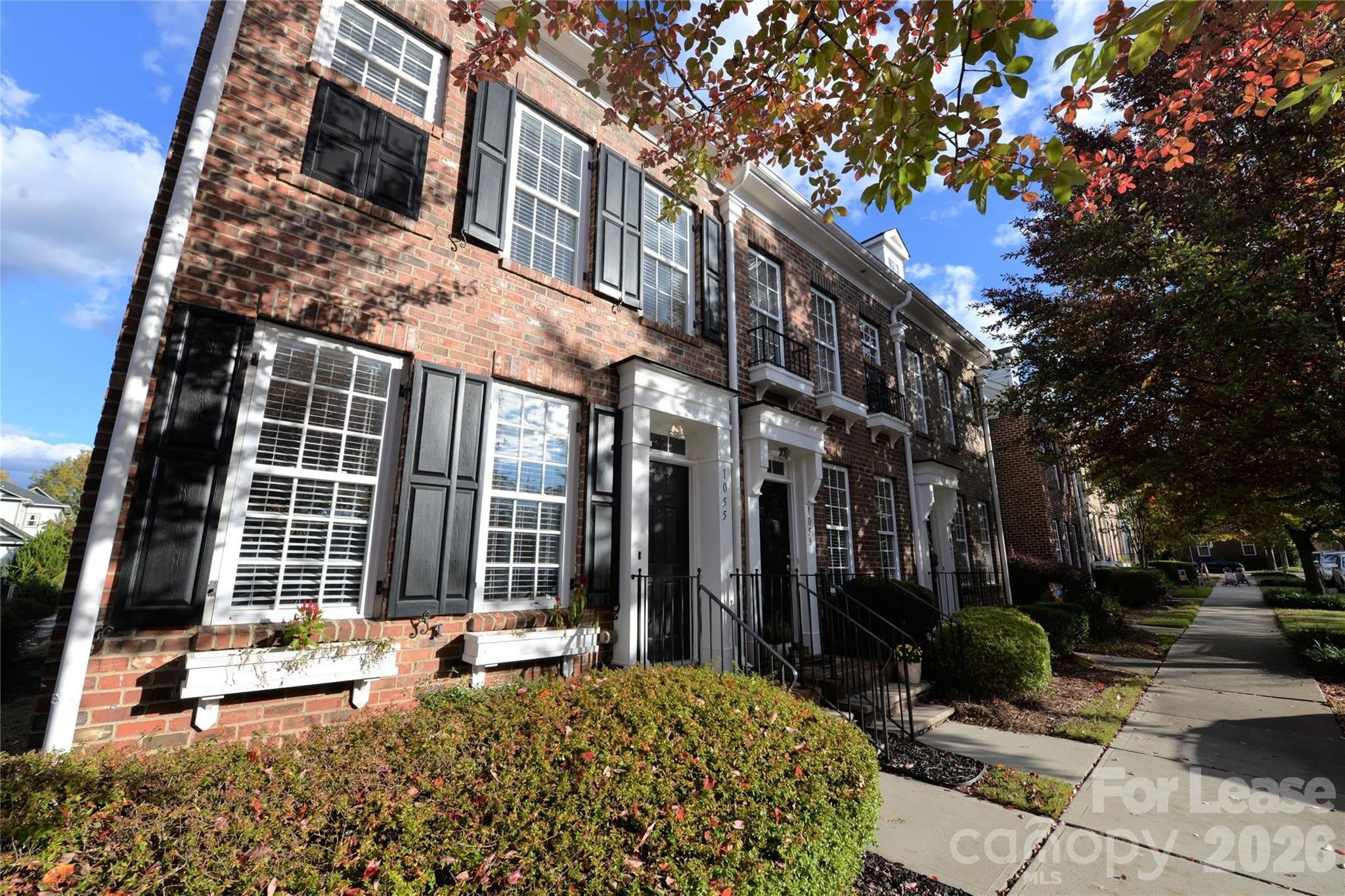 1055 Writers Way – photo 3