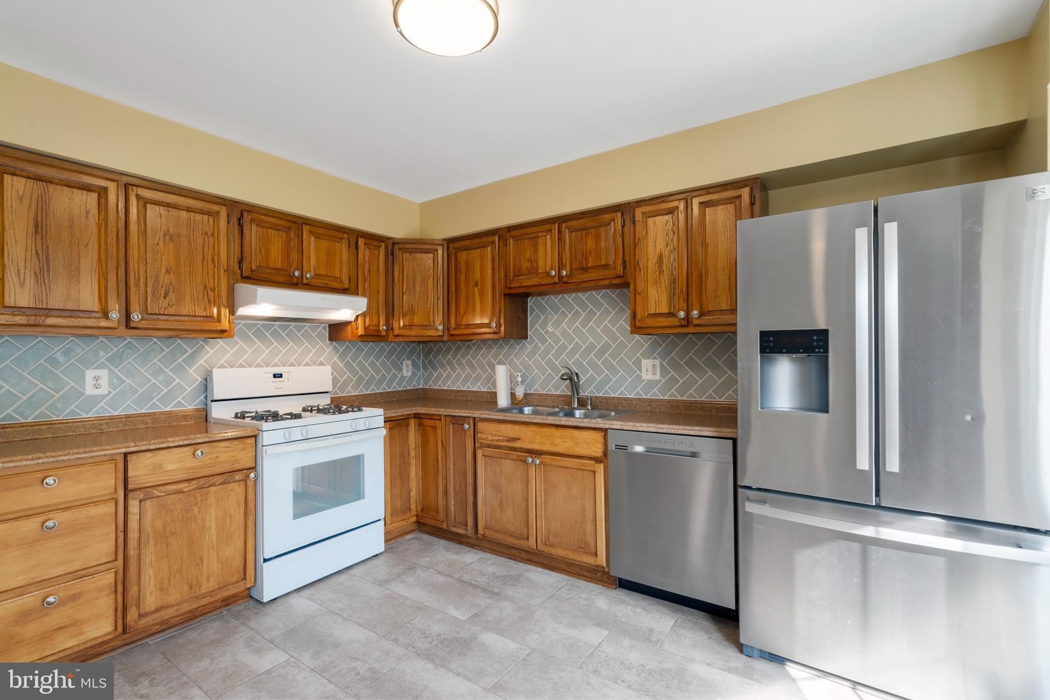 8608 ROCKY GAP Court – photo 4