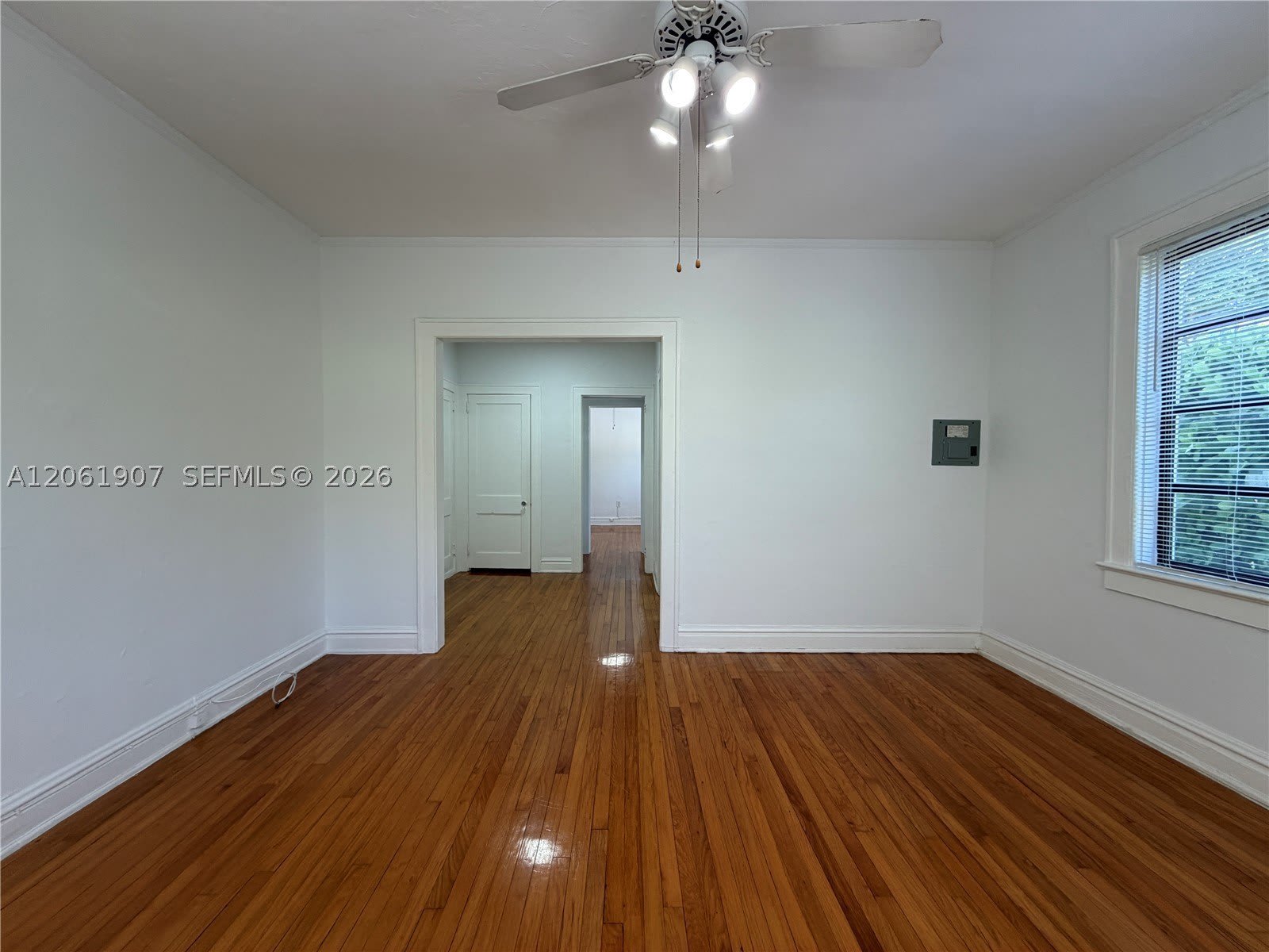 320 Mendoza Ave – photo 3