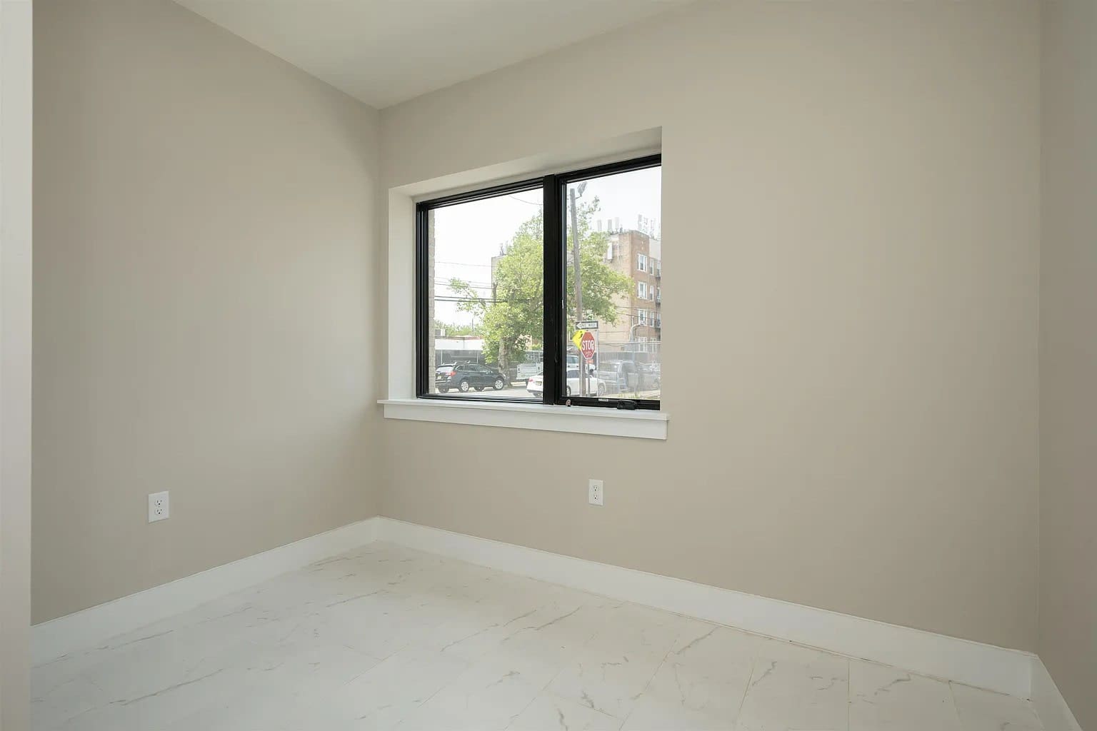 242 Beacon Ave – photo 2