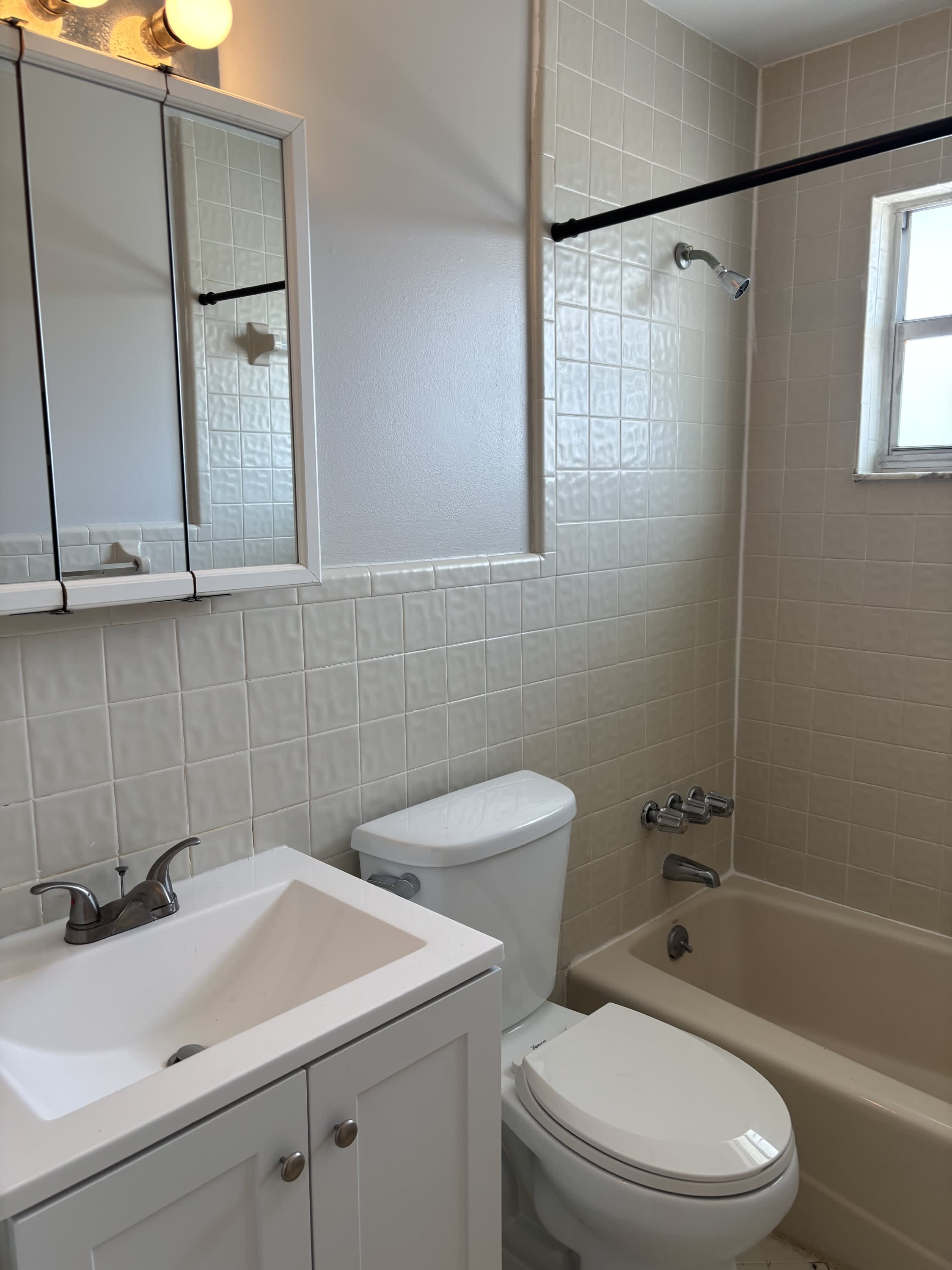 320 Grant Ave – photo 5
