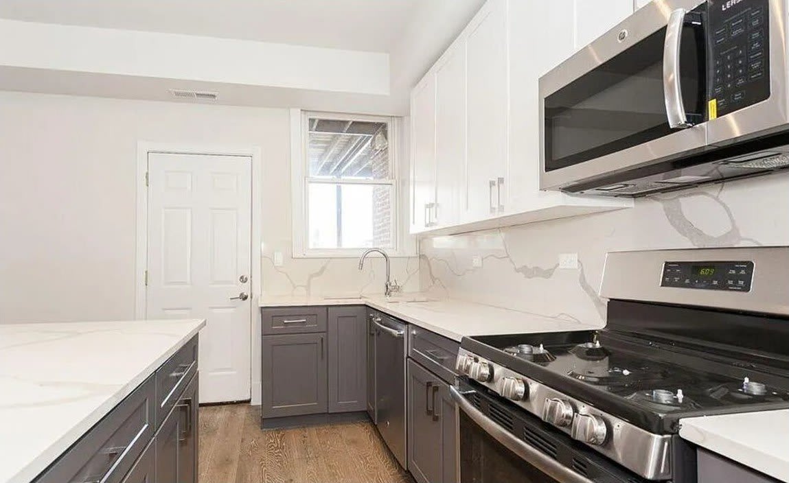 2537 N California Avenue – photo 3