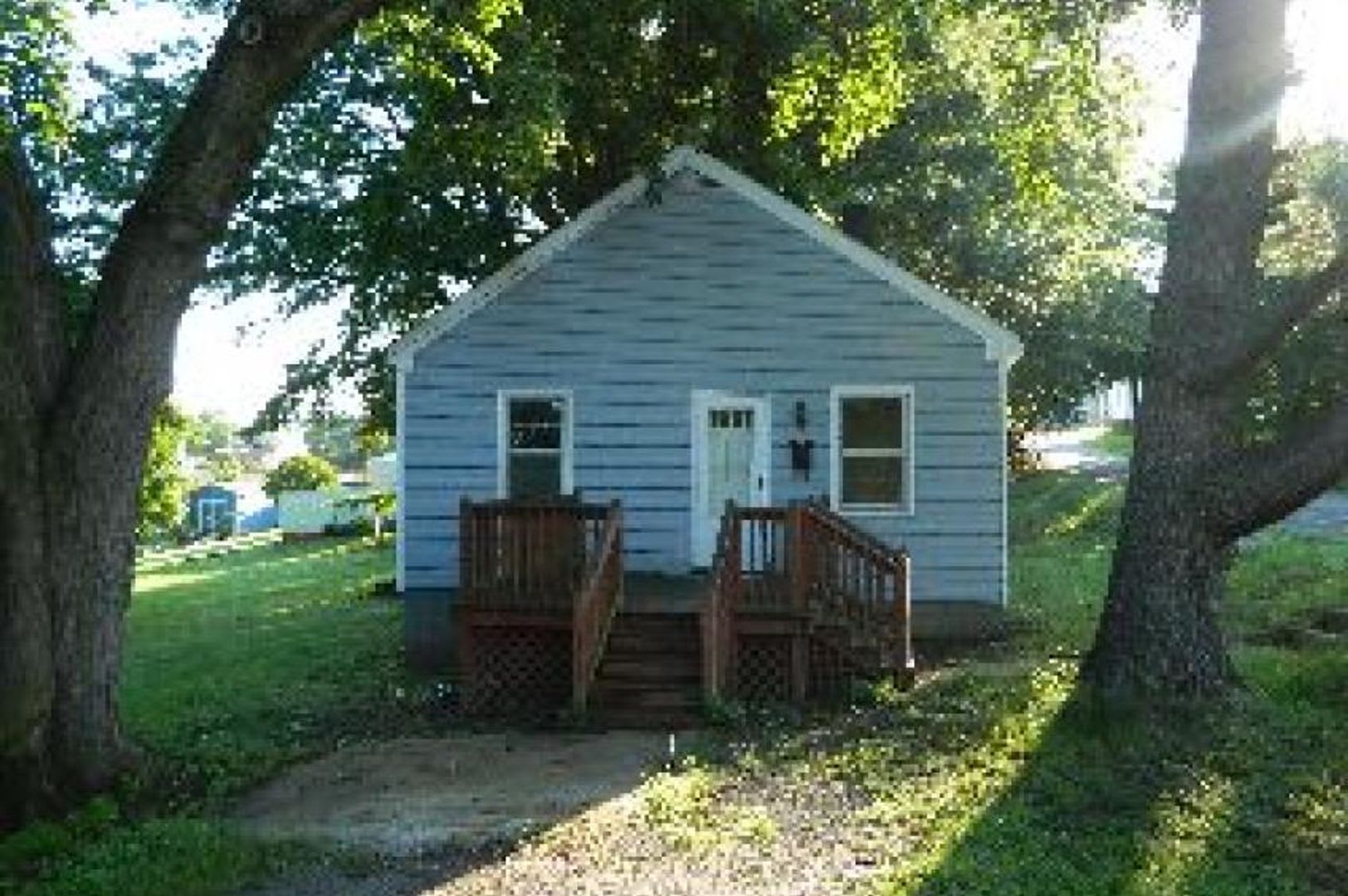 2 Bedroom House Near University of Lynchburg – photo 1