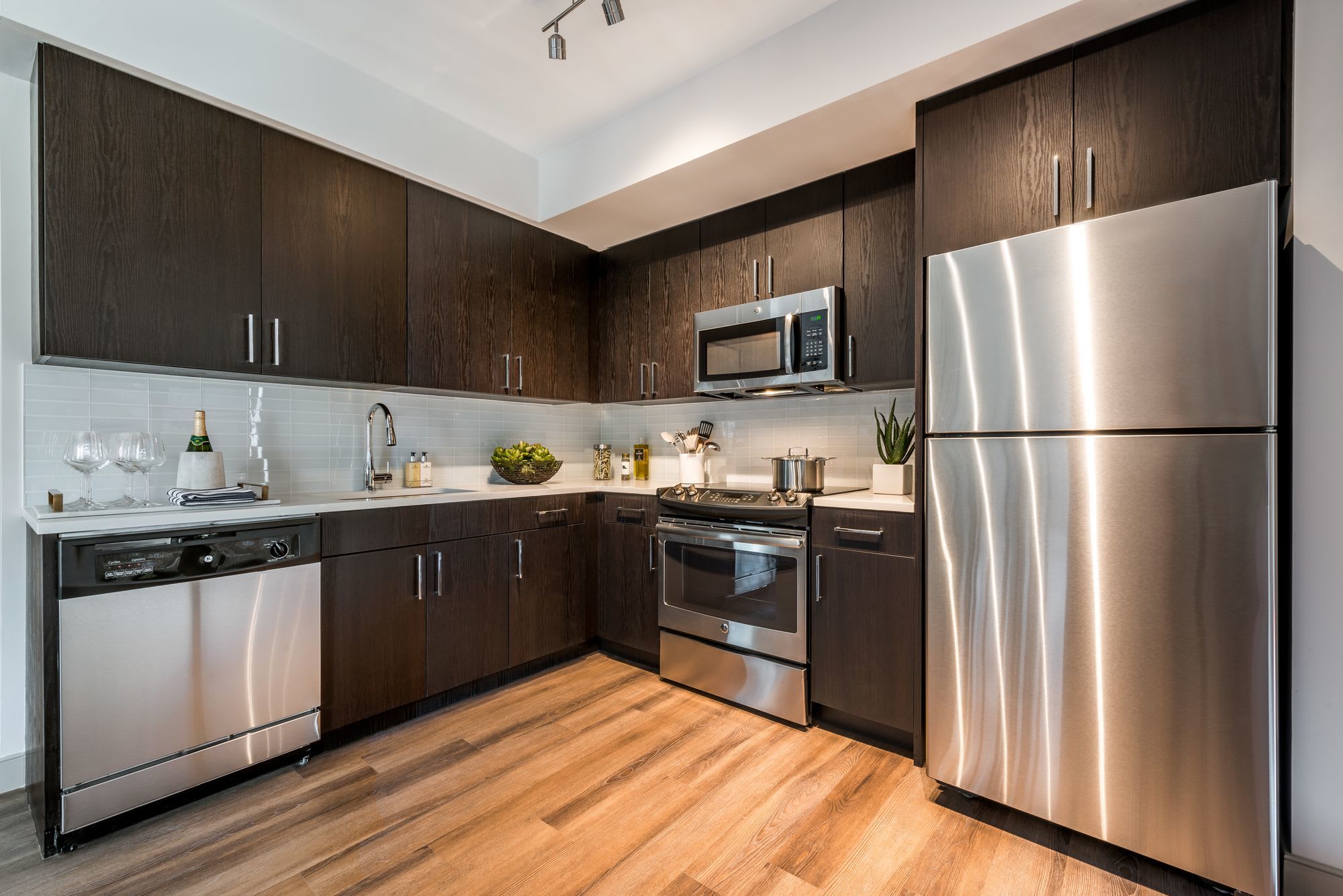 Porter St. Apartments – photo 4