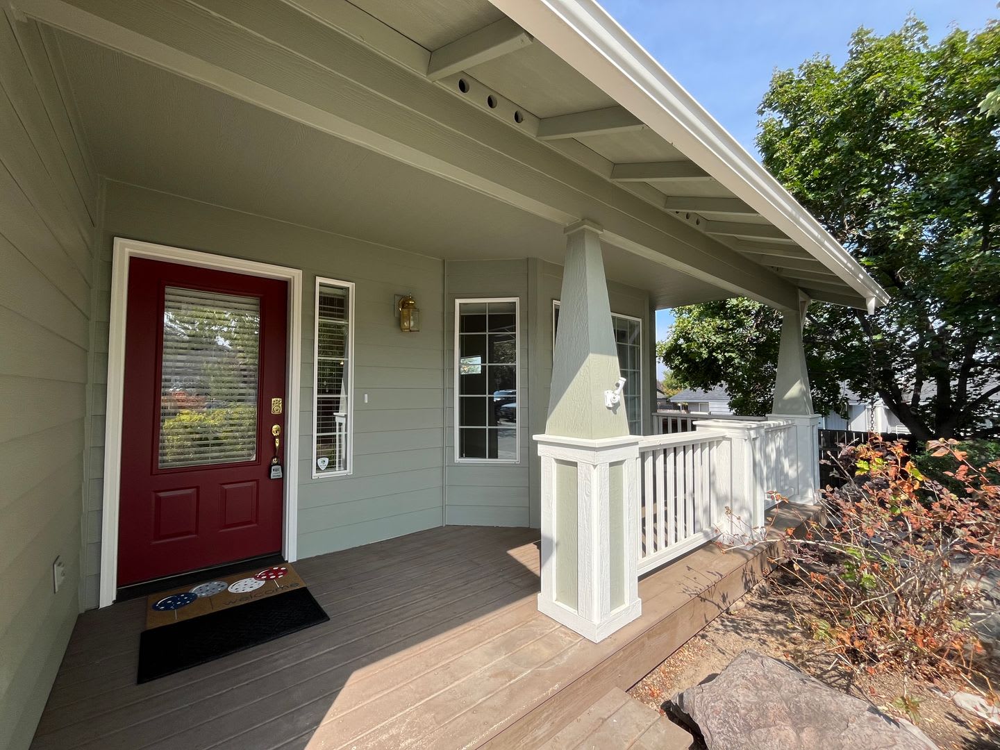 Large Home In Mt View Neighborhood on Cul De Sac – photo 2