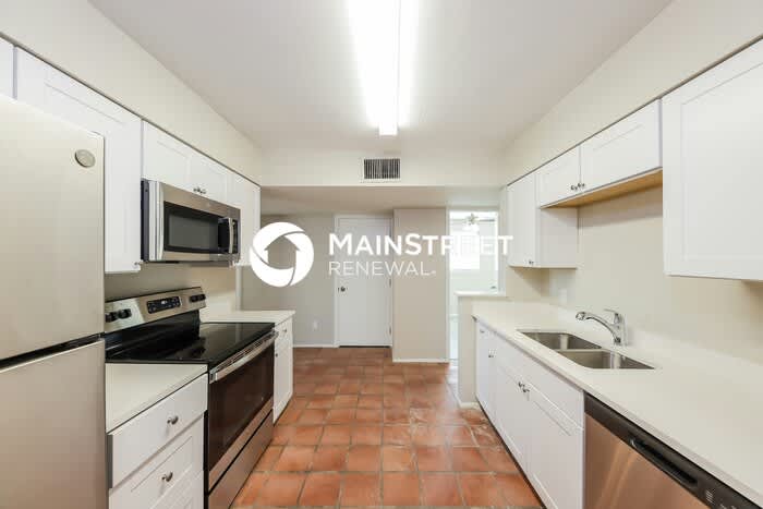 4714 North 49th Drive – photo 4