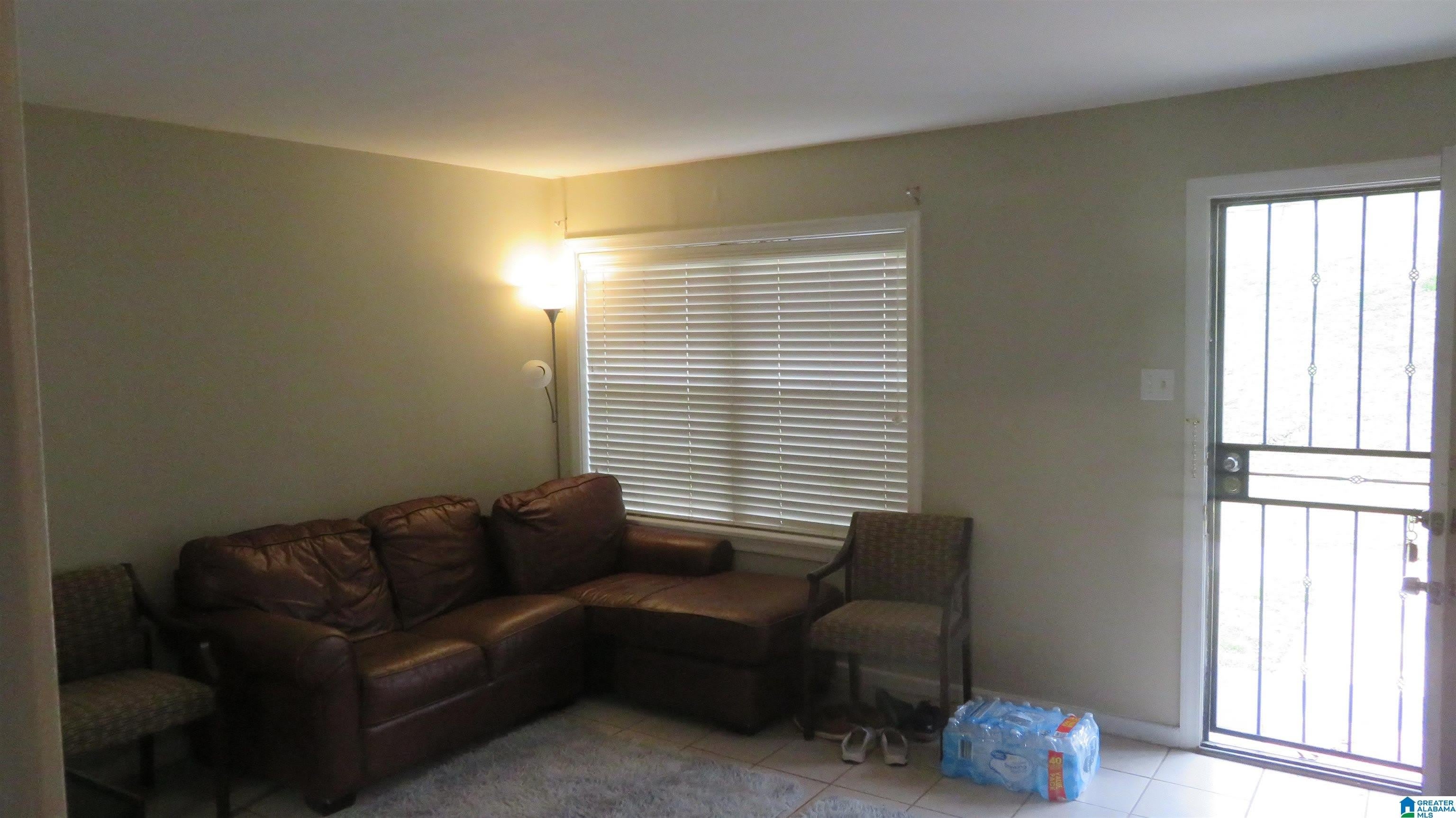 1731 VALLEY AVENUE – photo 2
