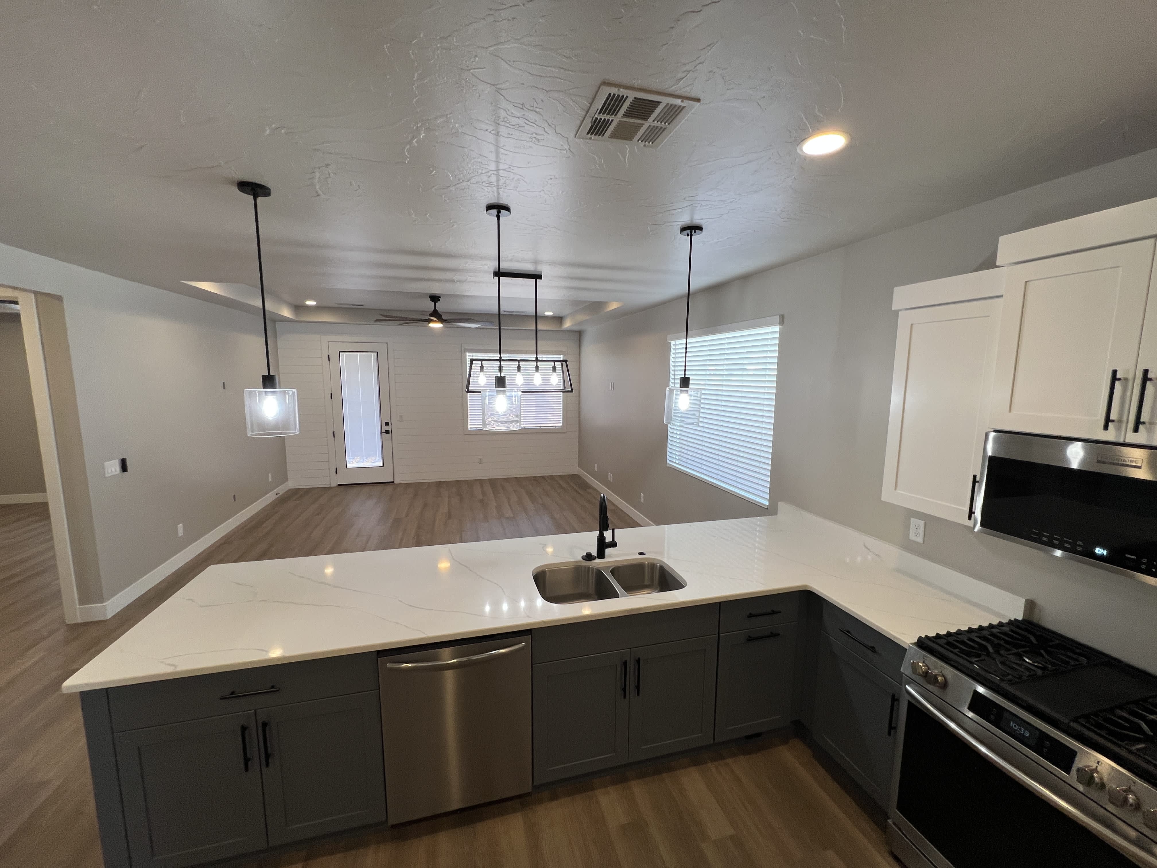 2213 W 320 S – photo 4