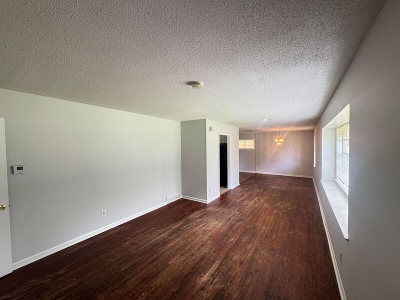 1814 Marjorie St – photo 2