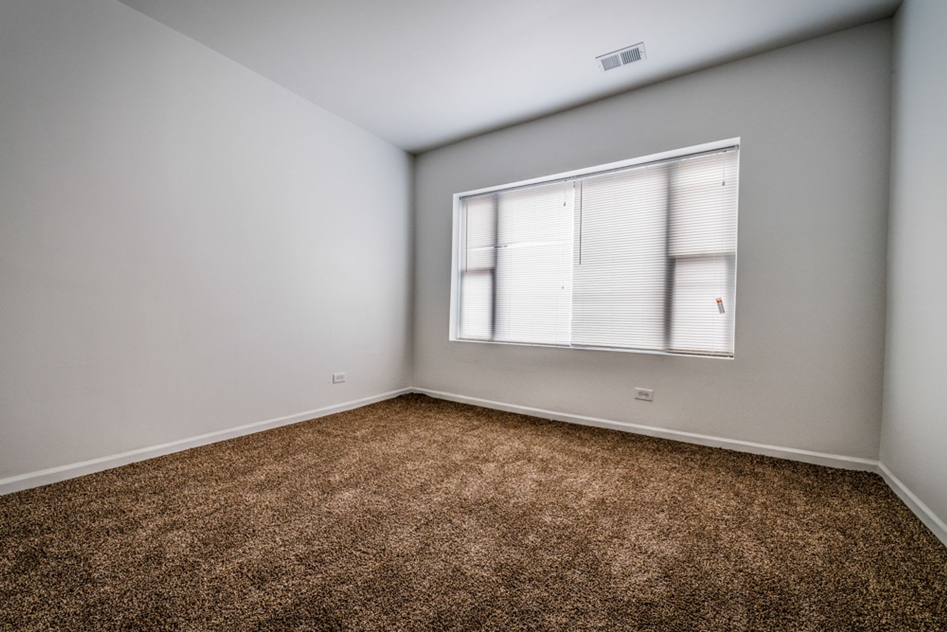 7300 S Yates – photo 4