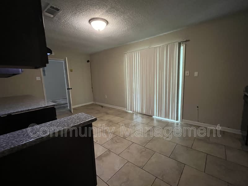 16813 Vermillion Dr – photo 3