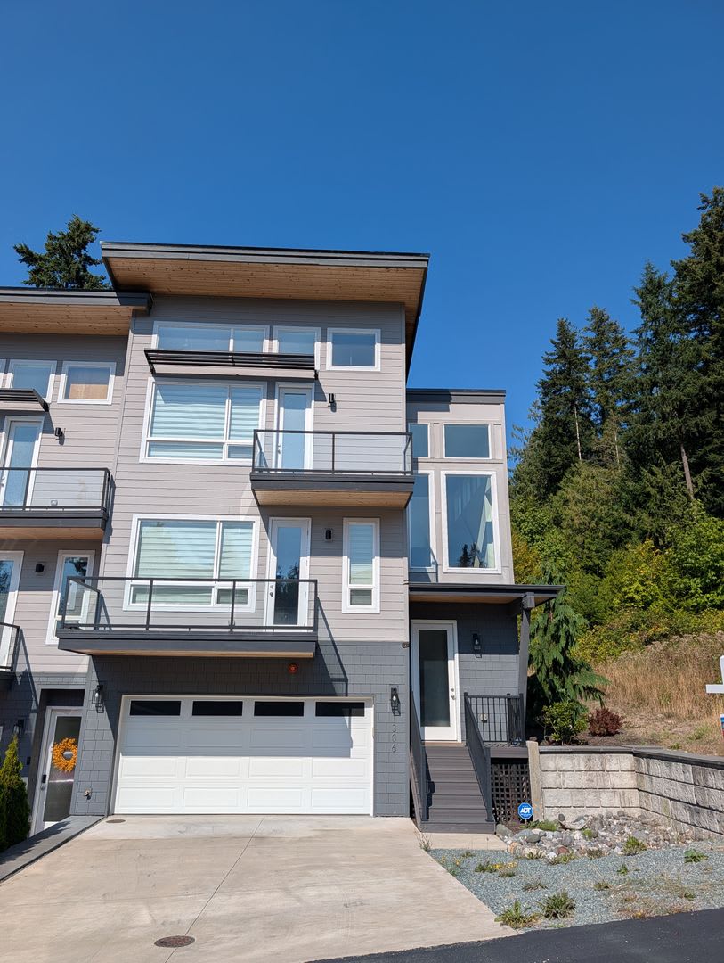 1306 Digby Place – photo 2