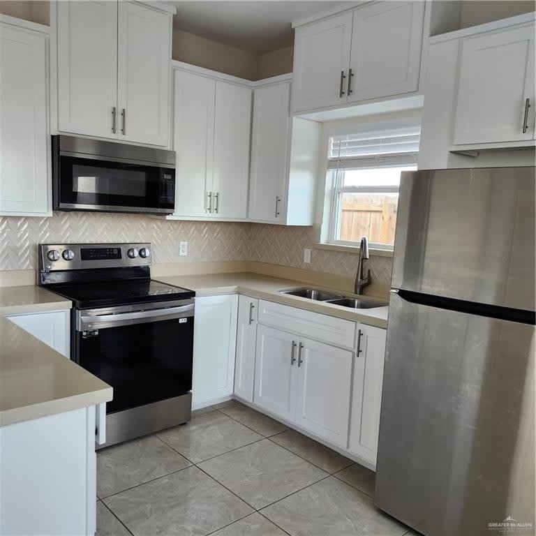 918 Clarence Avenue – photo 4