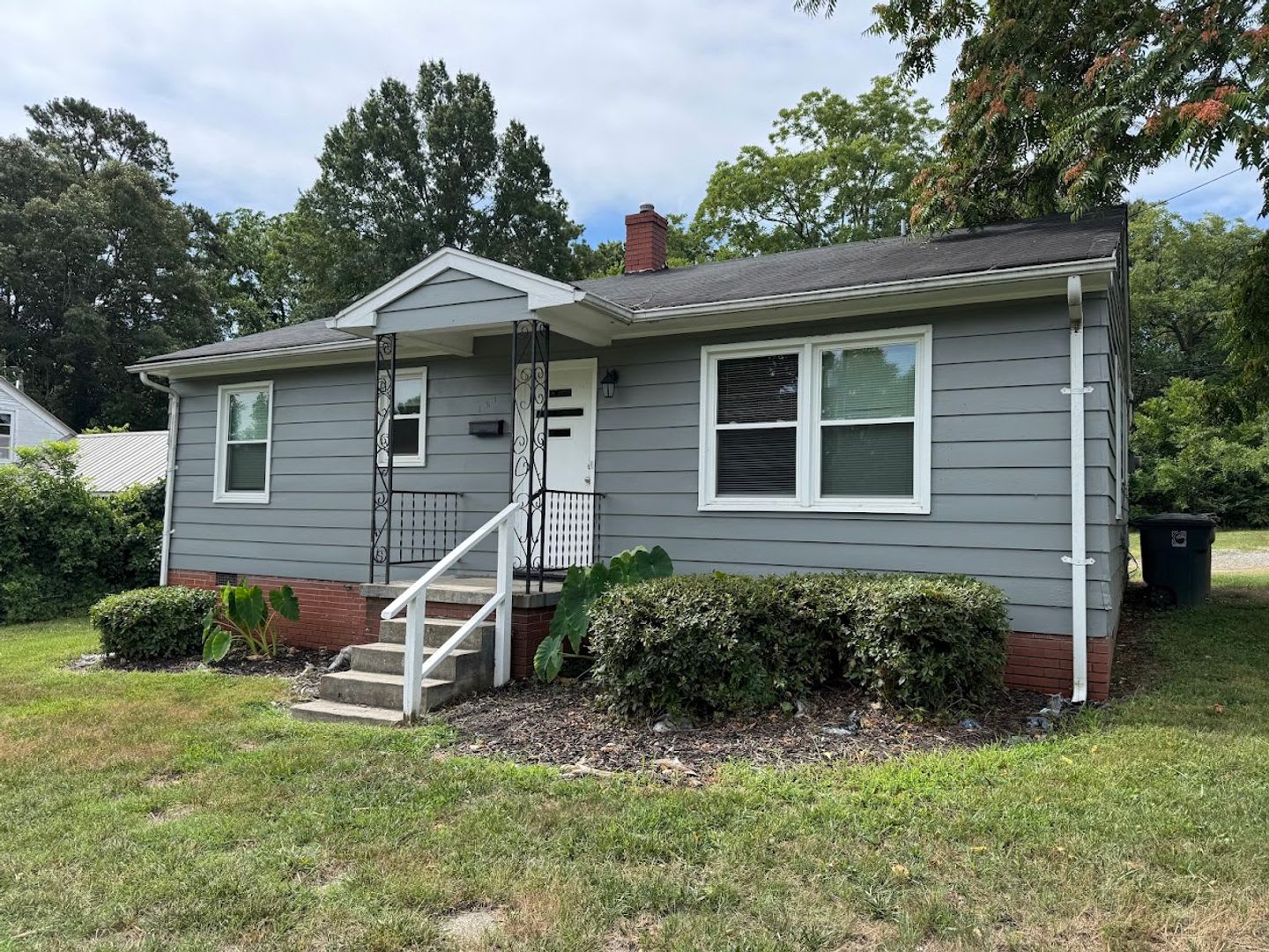 3bed/1bath House in Greensboro – photo 1