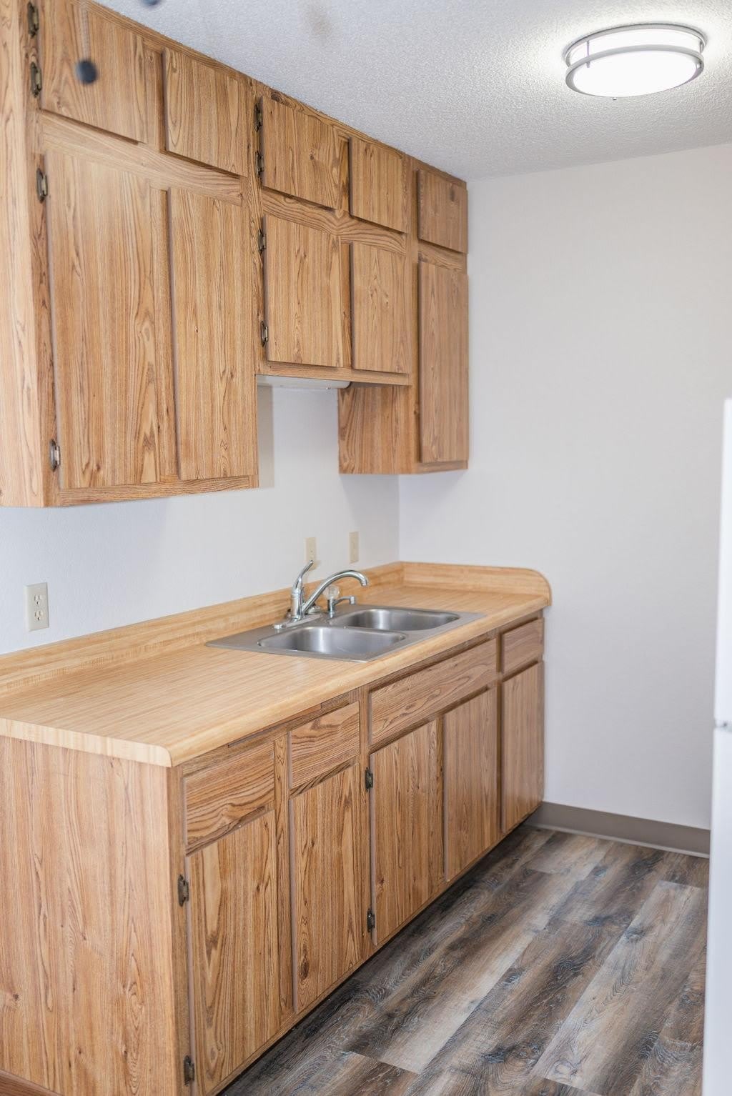 321 W Bert Street – photo 2