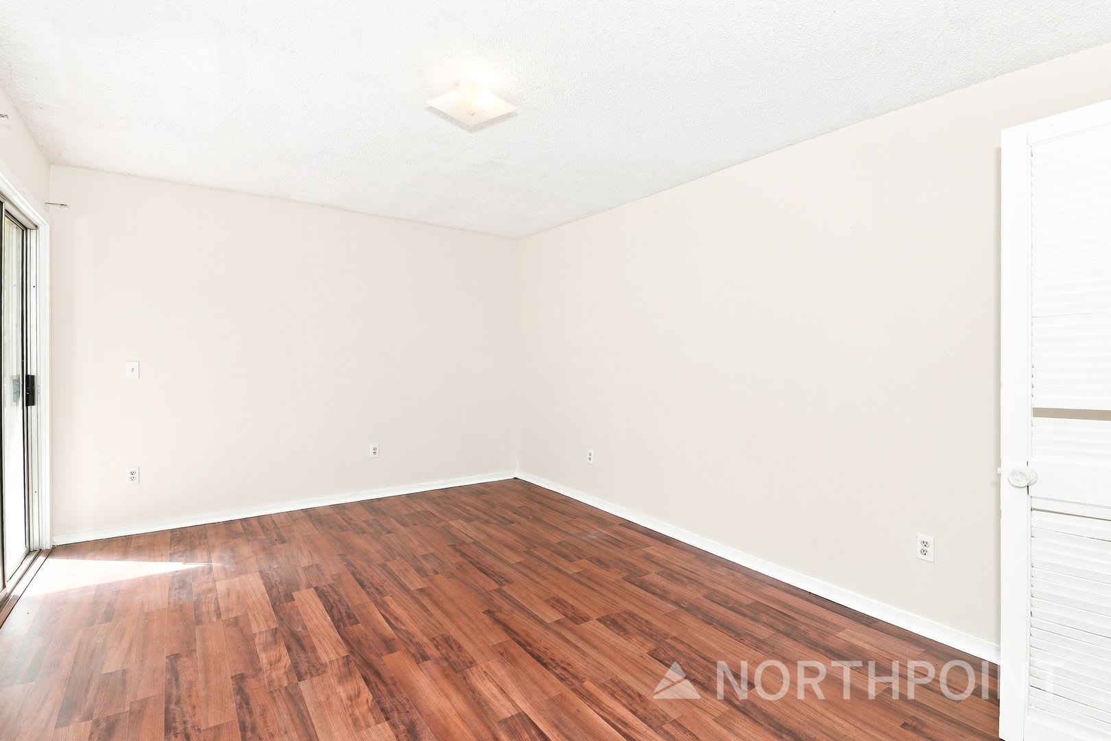 Charming 2BR 1BA Apartment w/ On-Site Parking near Downtown Columbia, SC – photo 3