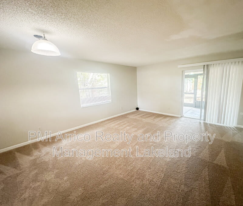 585 N Scenic Hwy – photo 4