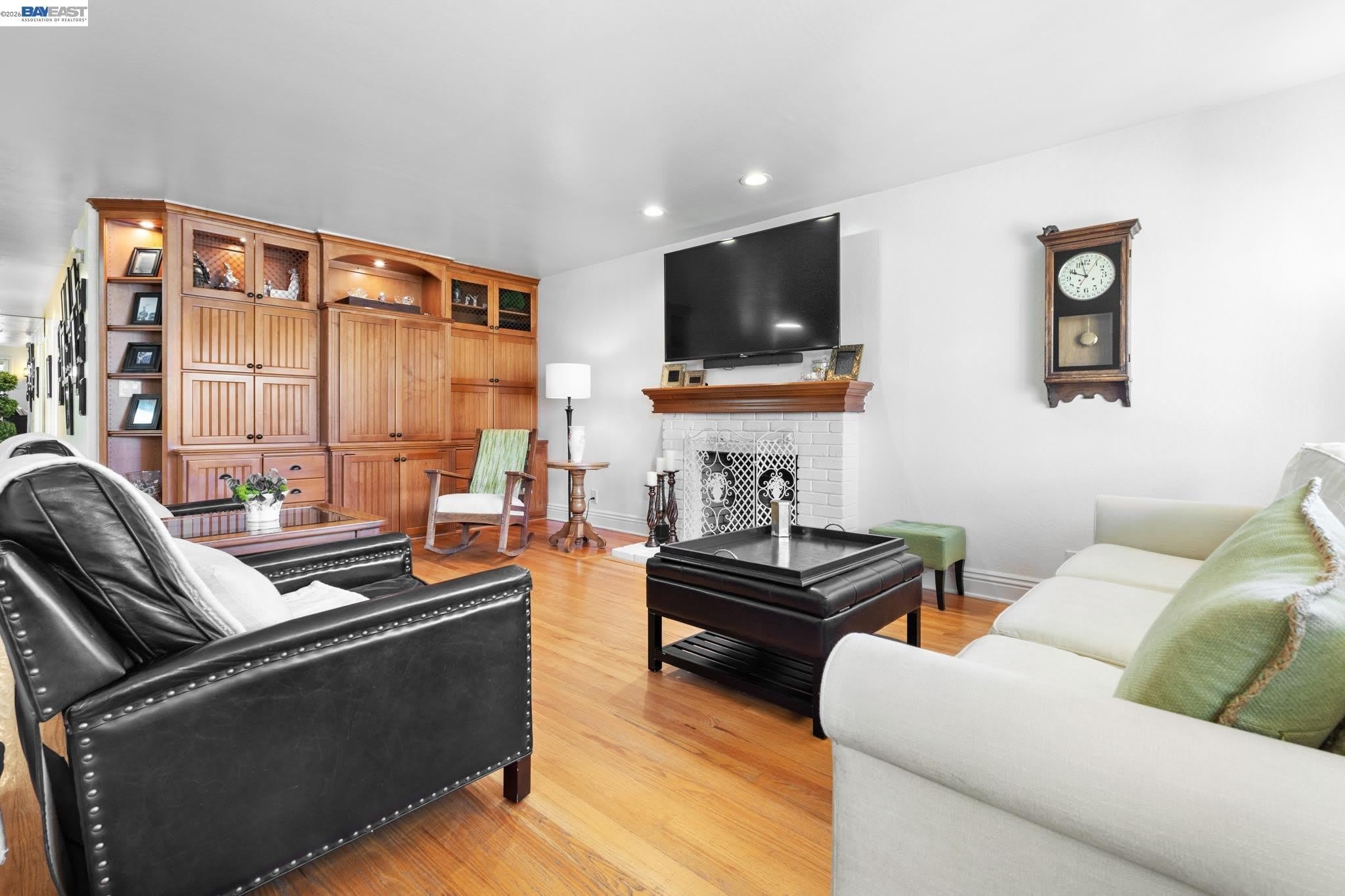 4678 Whiting St – photo 3