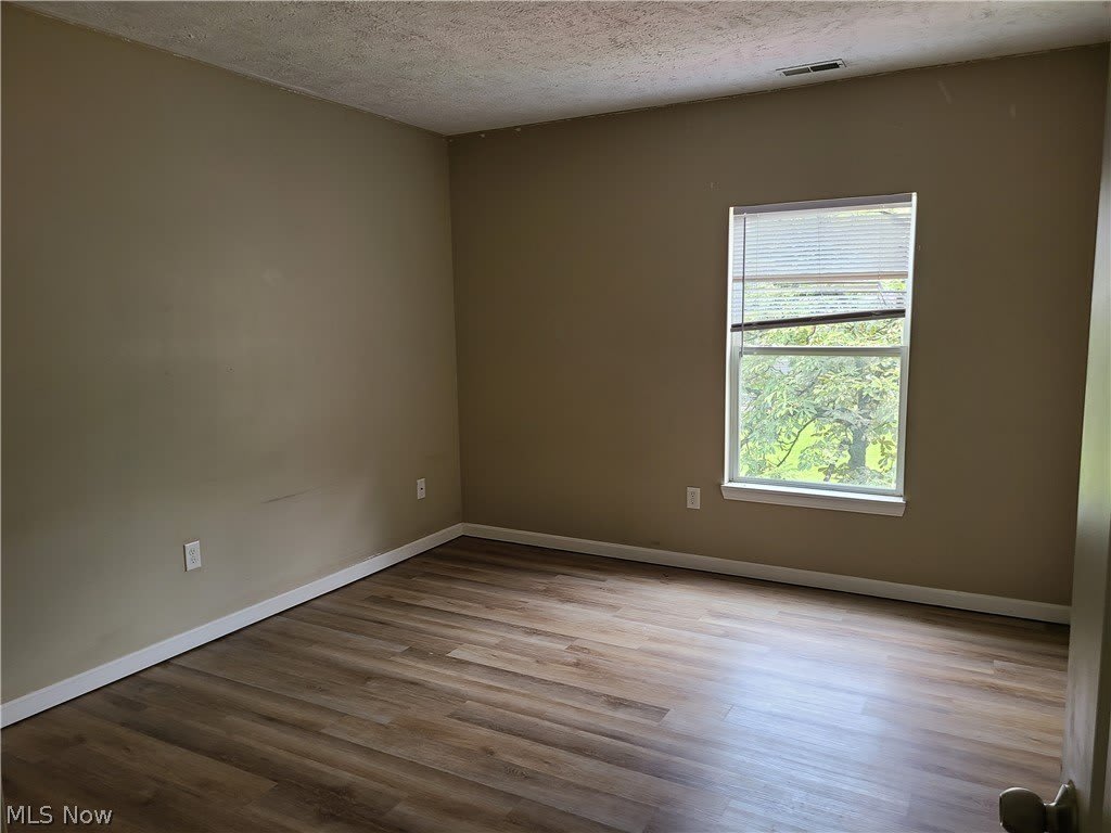 628 Sumner Street – photo 4
