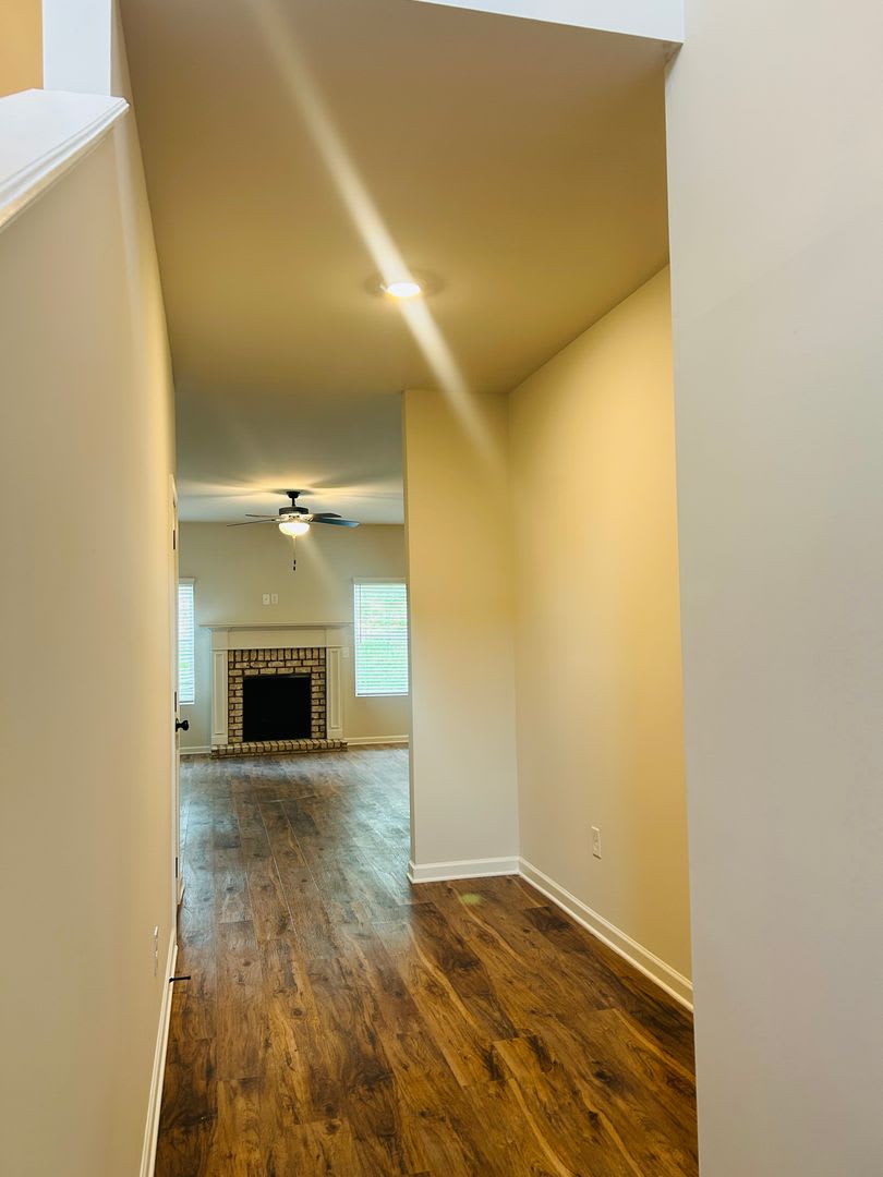 Wow! Beautiful 4 bedroom 2.5 bathroom home in Newnan! Must See! – photo 5