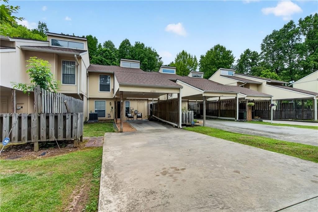 6393 Hawthorne Terrace – photo 2