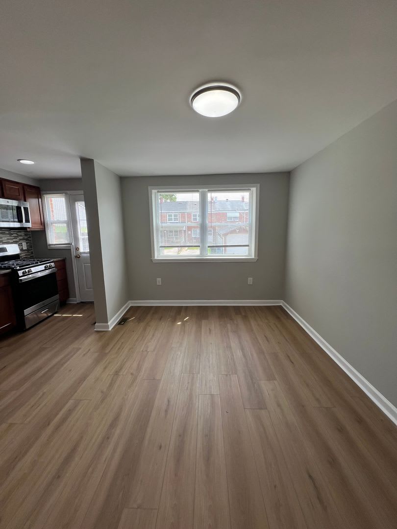 Gorgeous 3 Bedroom Home in Dundalk – photo 4