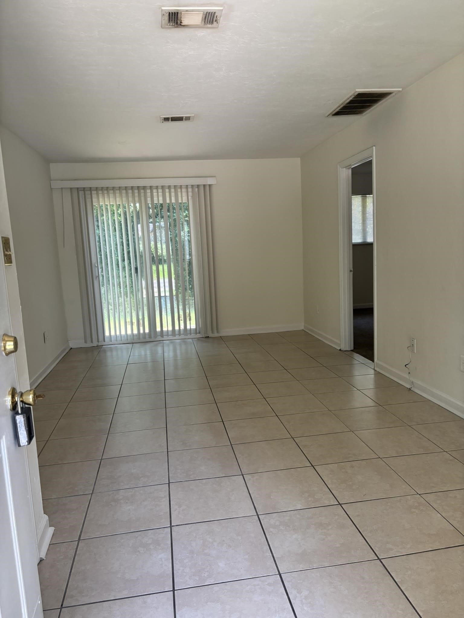 6169 Greenon Lane – photo 2