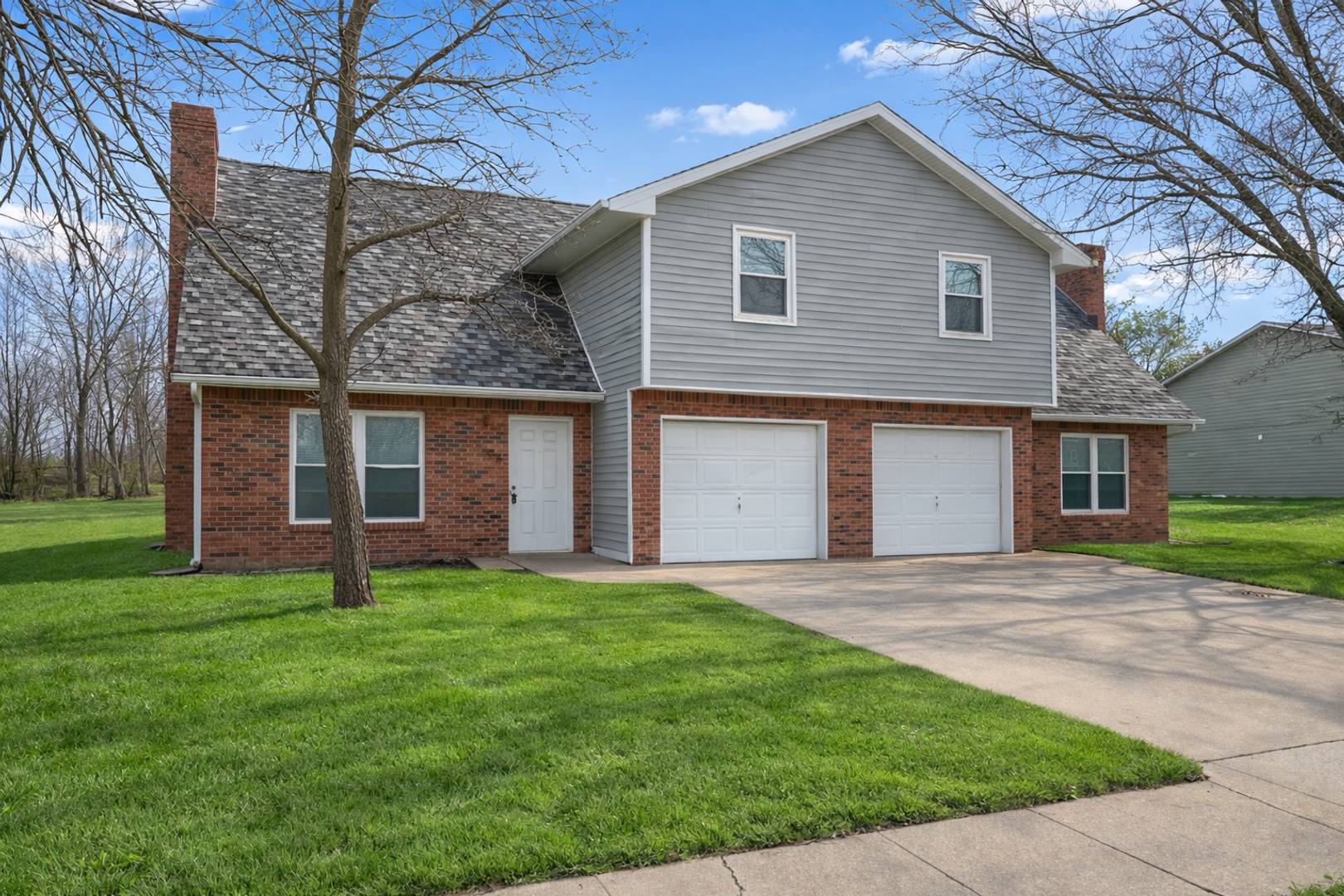 Three bedroom, two and a half bath – photo 1