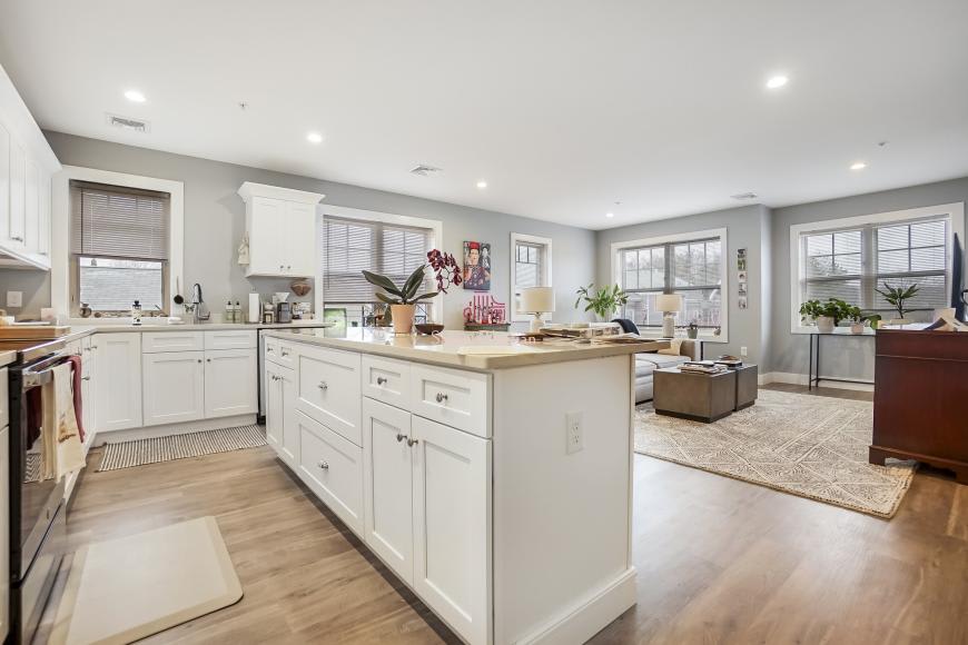 245 Bussey St. – photo 2