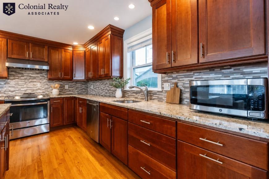 233 Grove St. – photo 5