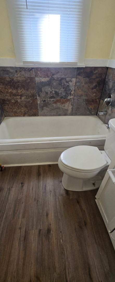 1523 Noble Street 1 Bedroom 1 Bathroom – photo 3