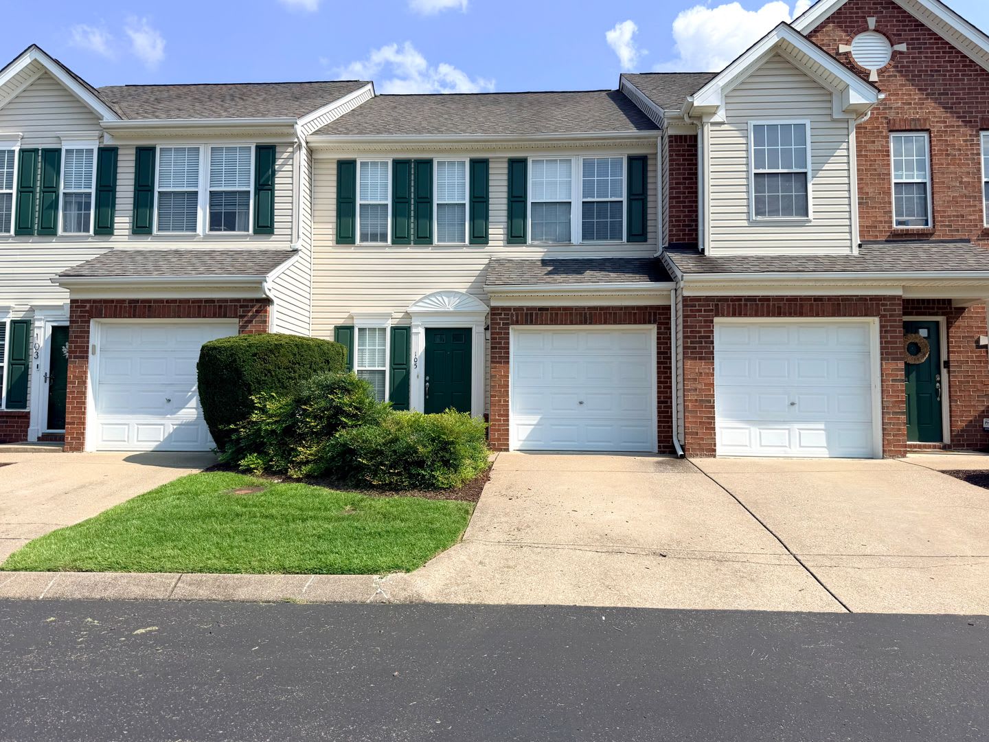 WEST NASHVILLE!!! 3/2.5 Townhouse – photo 3