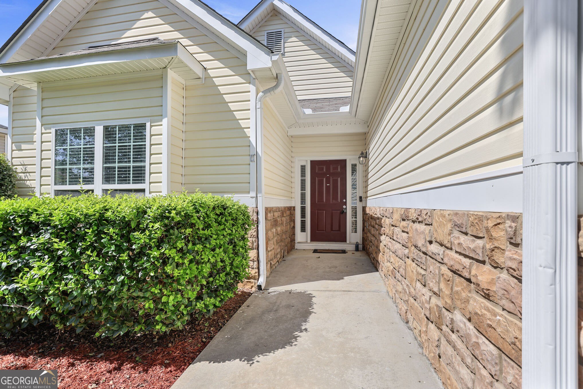 35 Bedford Park Drive – photo 4