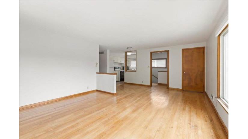 3606 N 97th St – photo 4