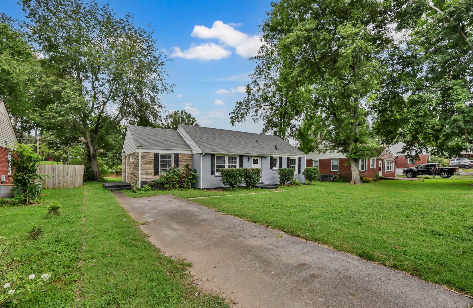 135 North Meadow Drive – photo 2